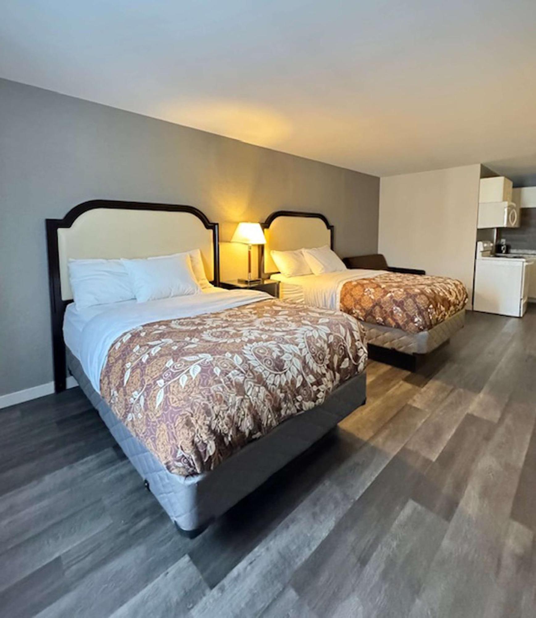 Big Bird Inn Wawa, Surestay Collection By Best Western Екстериор снимка