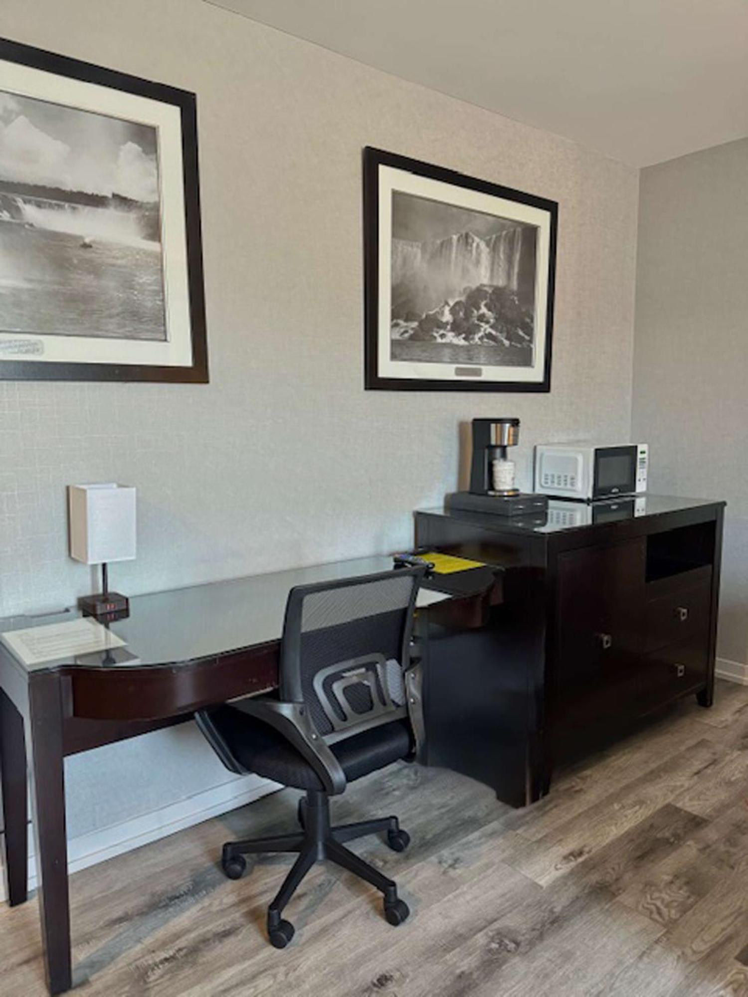 Big Bird Inn Wawa, Surestay Collection By Best Western Екстериор снимка
