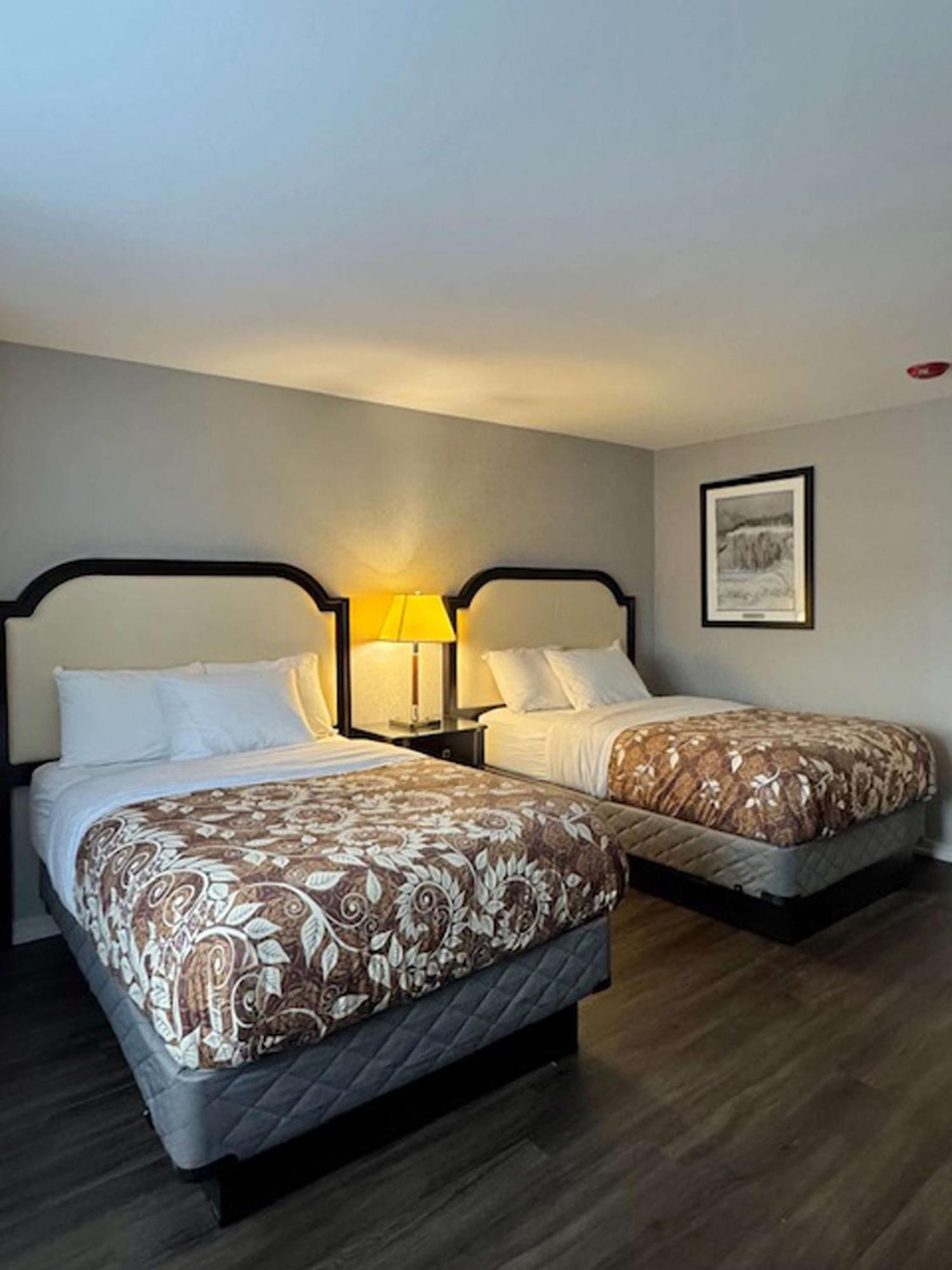 Big Bird Inn Wawa, Surestay Collection By Best Western Екстериор снимка